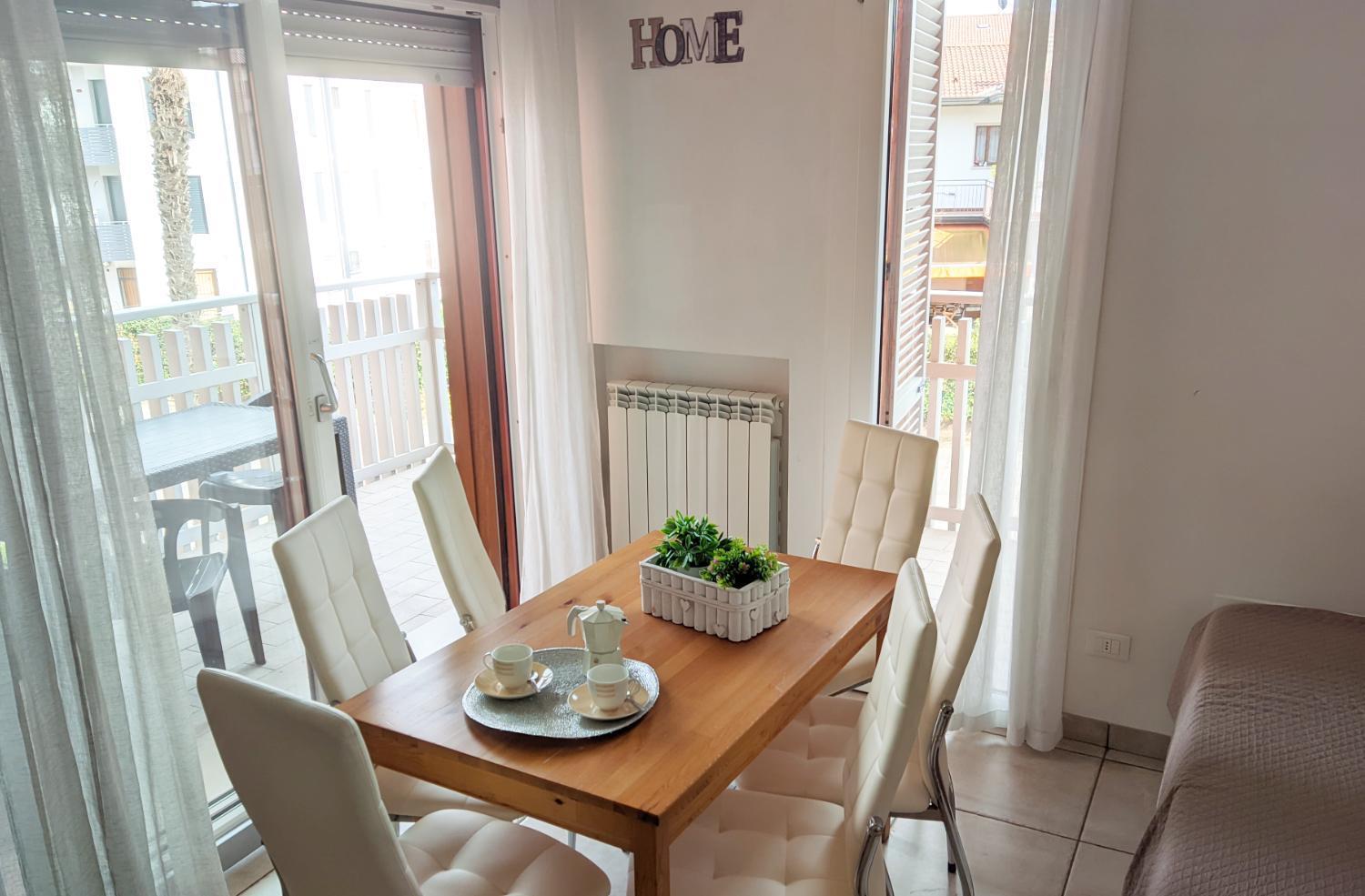 Appartamento Peschiera Peschiera del Garda Rom bilde